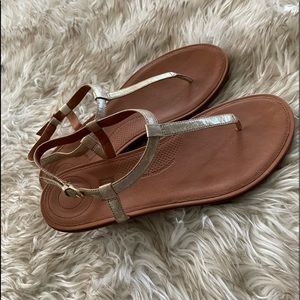 Fitflop women’s Tia- thong sandals